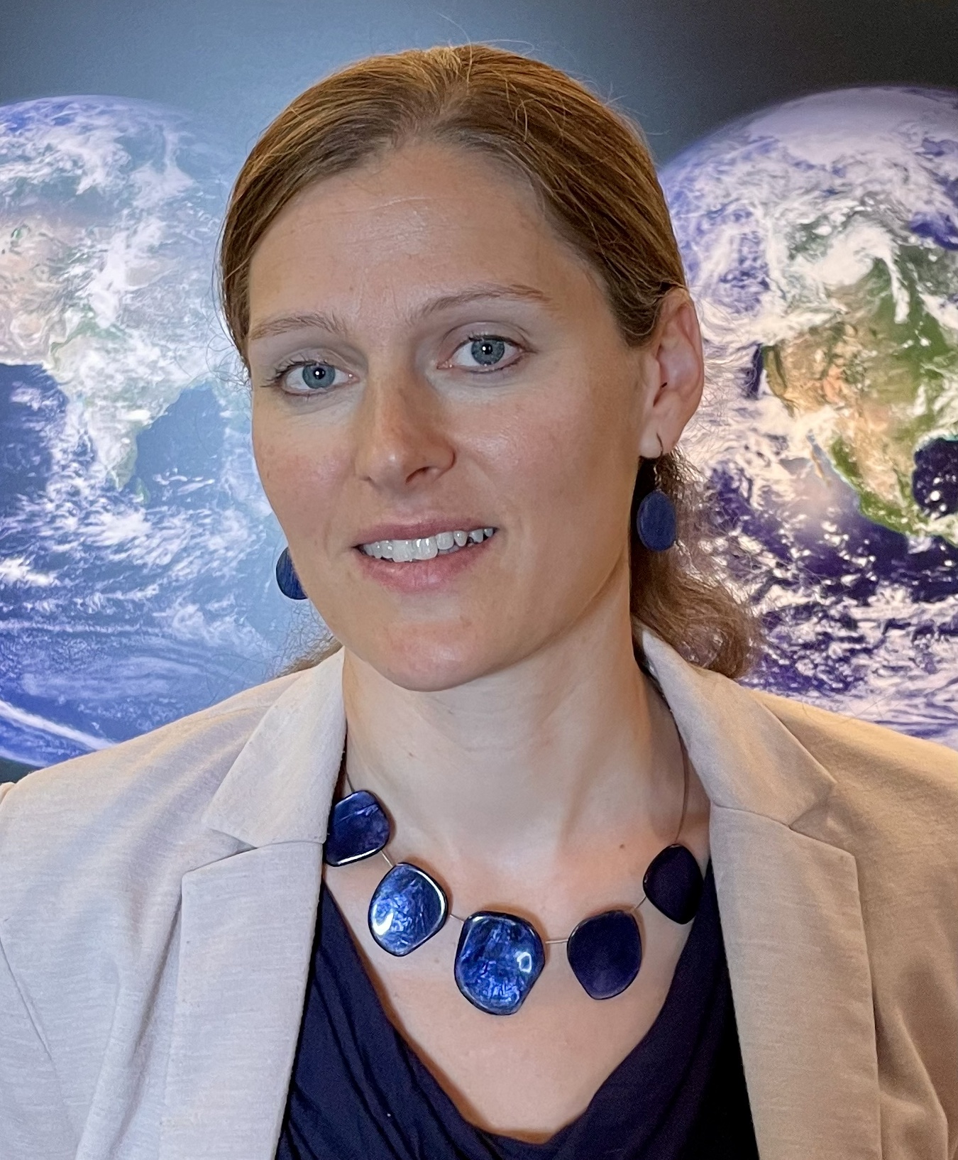 Dr. Claudia Röösli