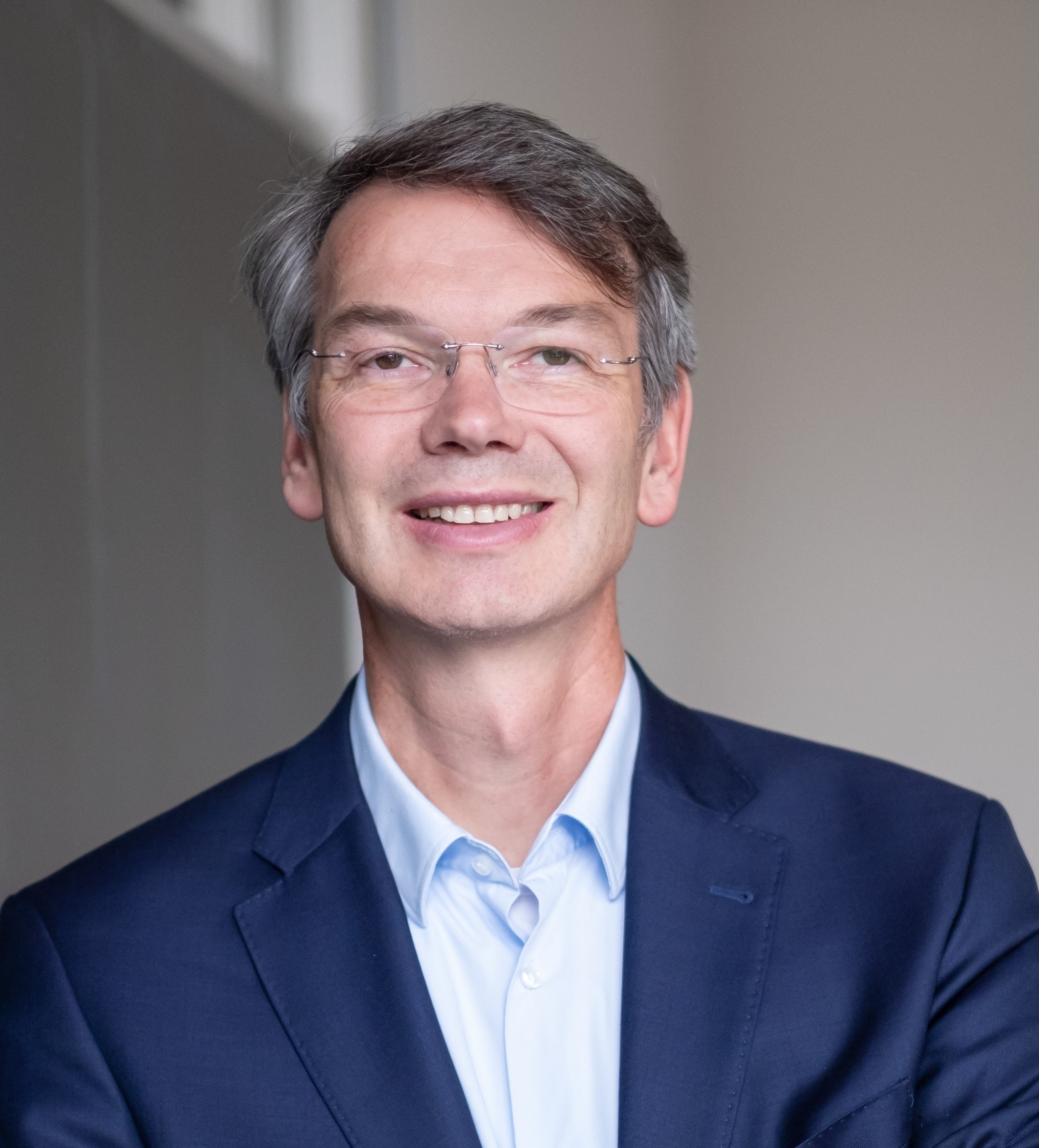 Prof. Dr. Dirk Willhelm