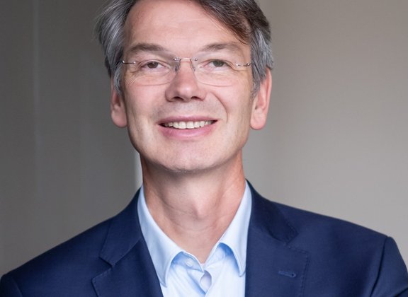 Prof. Dr. Dirk Willhelm