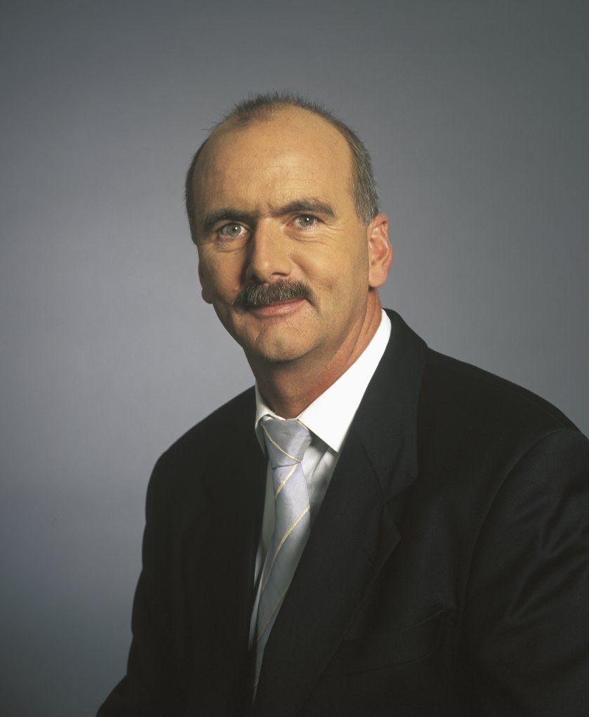 Dr. Urs Mäder