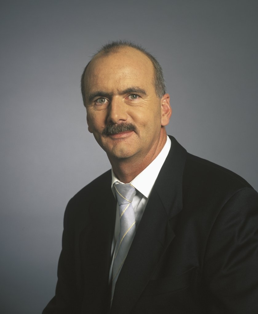 Dr. Urs Mäder