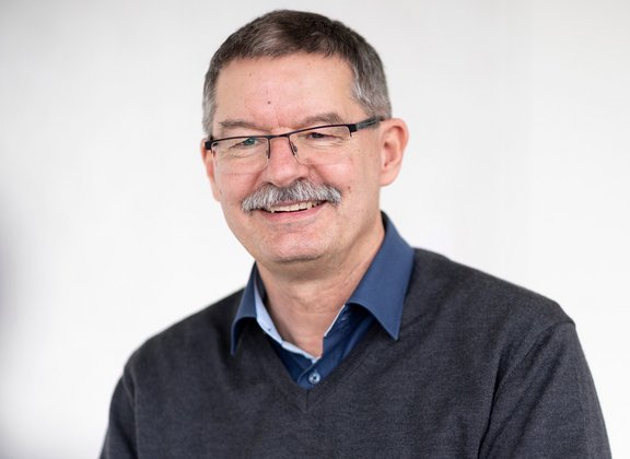 Dr. Peter Richner